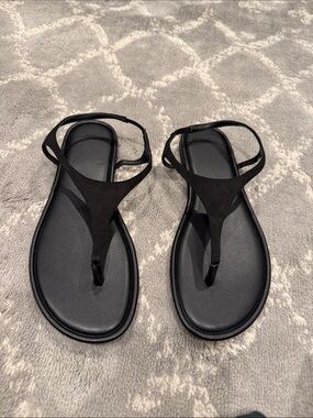 H&M Black Minimalist Toe-Post Sandals